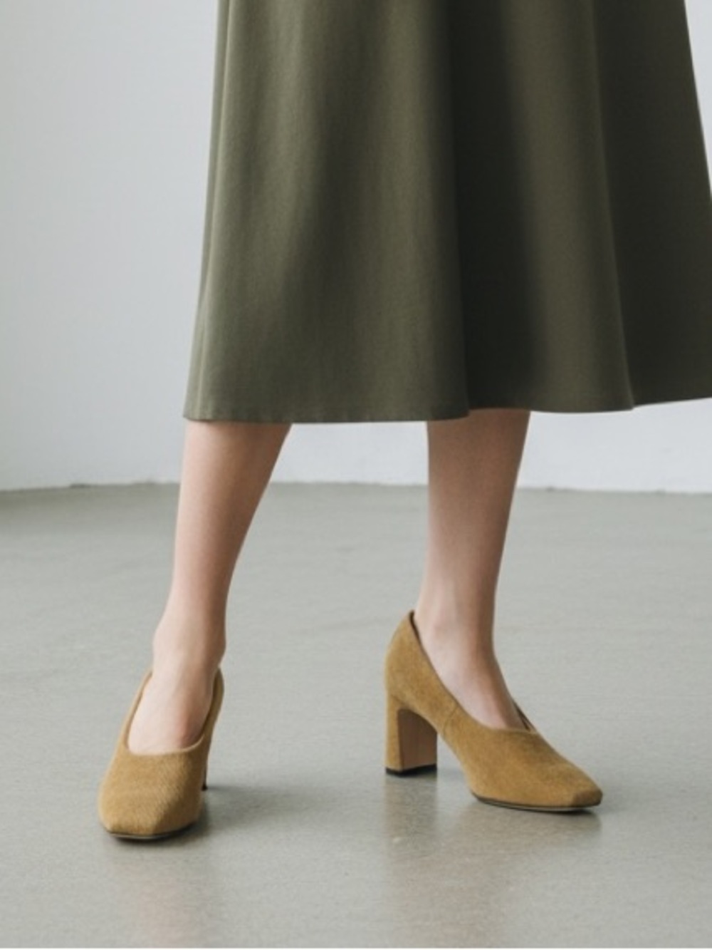 NEW Dear Frances Tan Suede Leather Corduroy Square-Toe Mid-Heel Pumps Size 9
